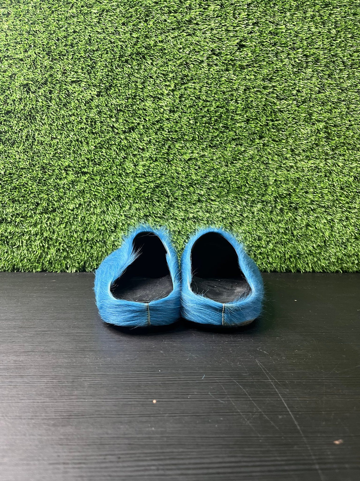 Marni blue fur slides