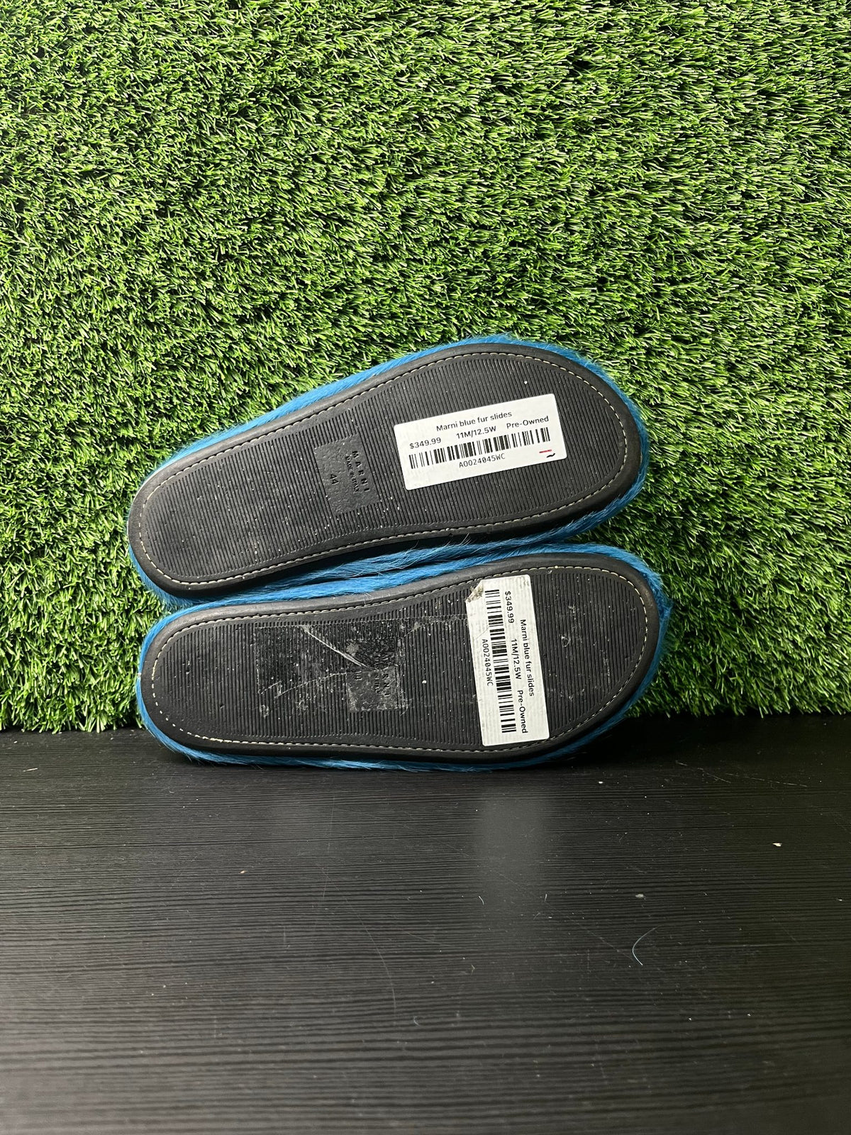 Marni blue fur slides