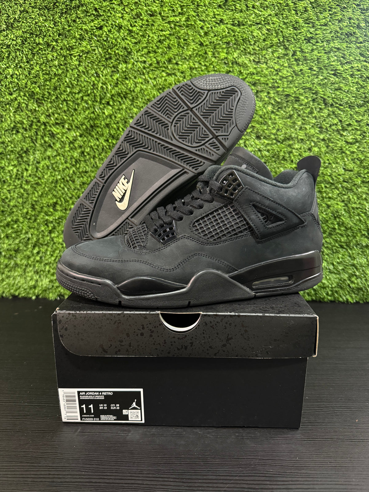 Jordan 4 Retro Black Cat (2025)