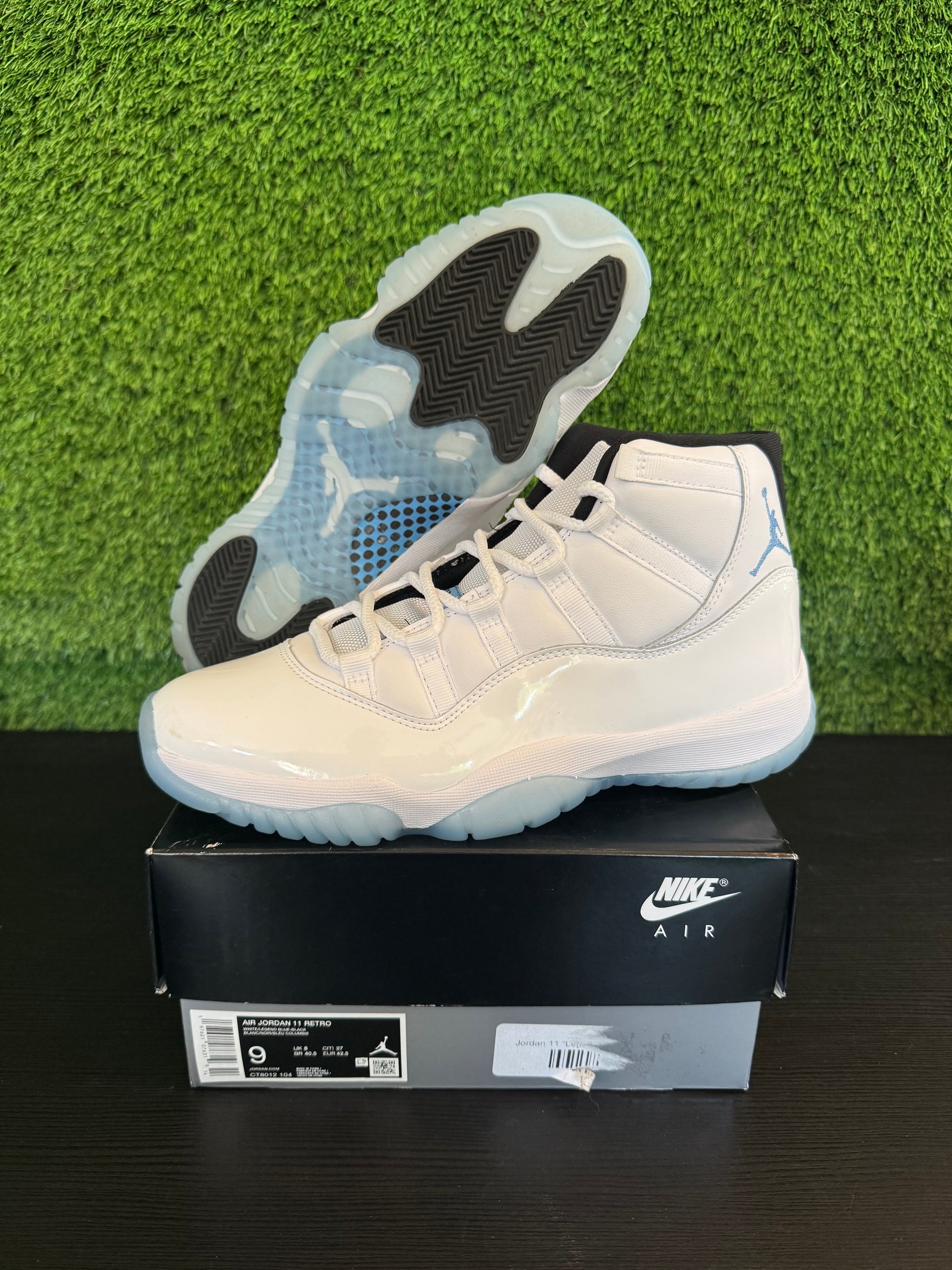 Jordan 11 Retro Legend Blue (2024)