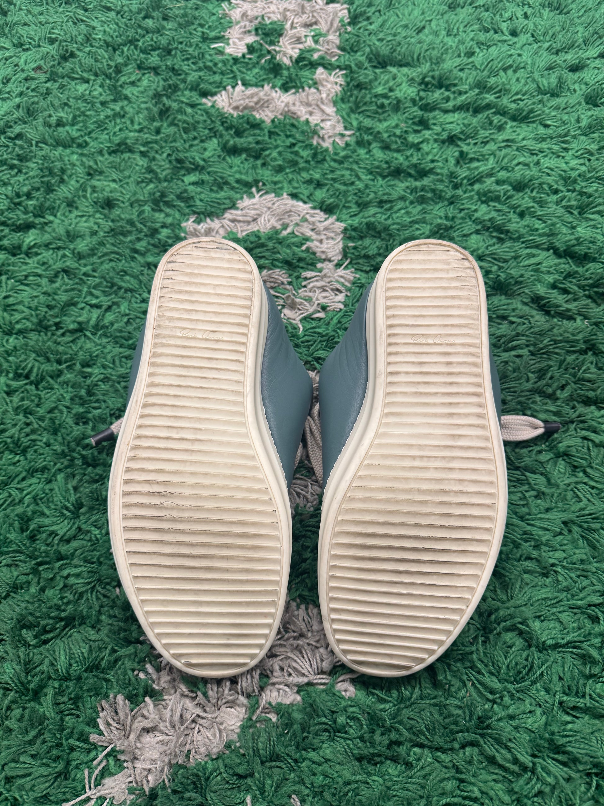 Rick Owen’s Hollywood Jumbo laced low “Mouthwash Milk”