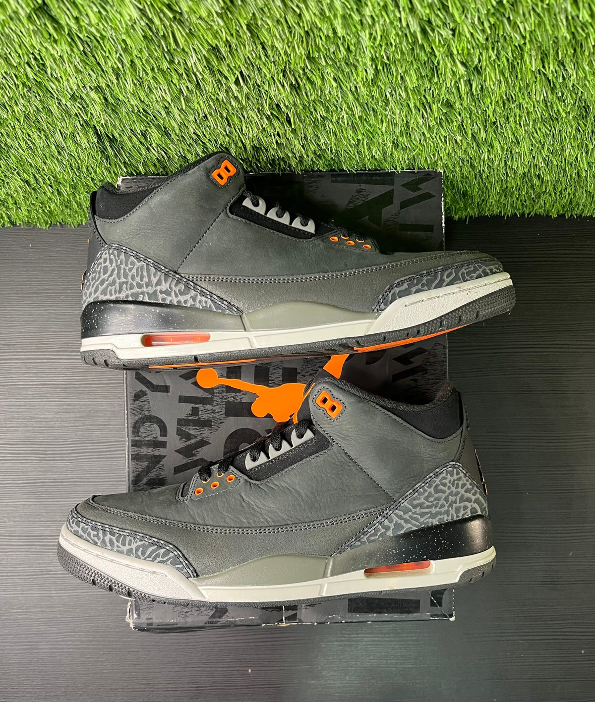 Jordan 3 Retro Fear Pack (2023)