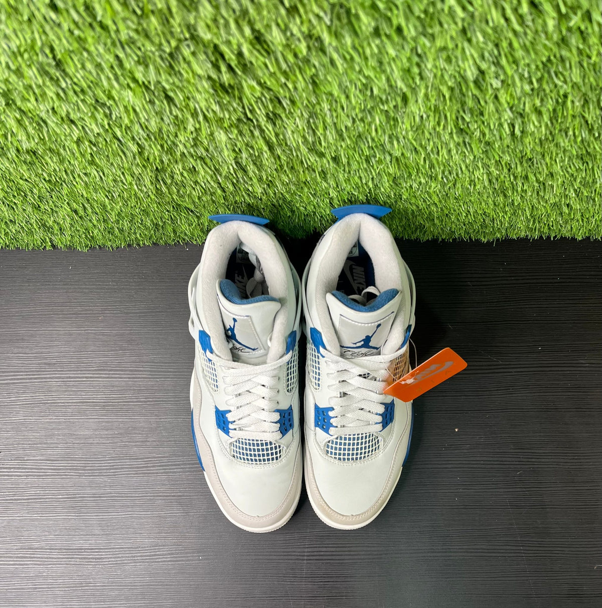 Jordan 4 Retro Military Blue (2024)