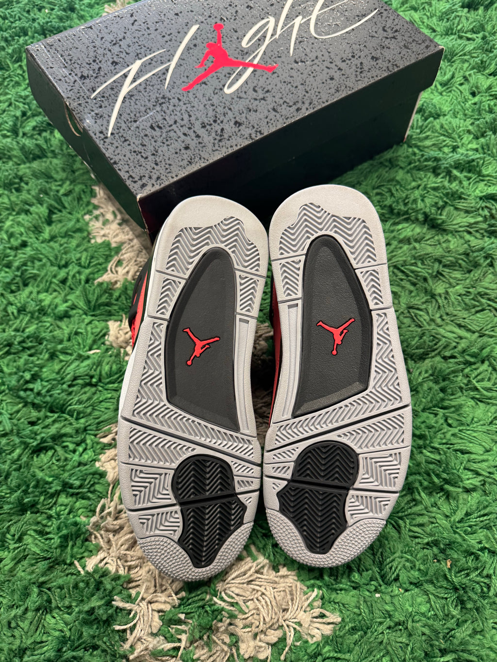 Jordan 4 Retro Toro Bravo