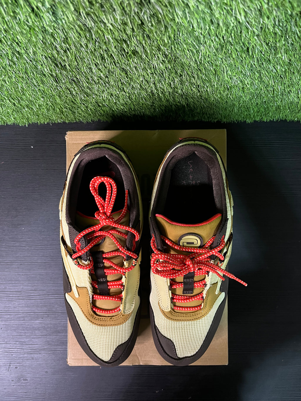 Nike Air Max 1 Travis Scott Cactus Jack Baroque Brown