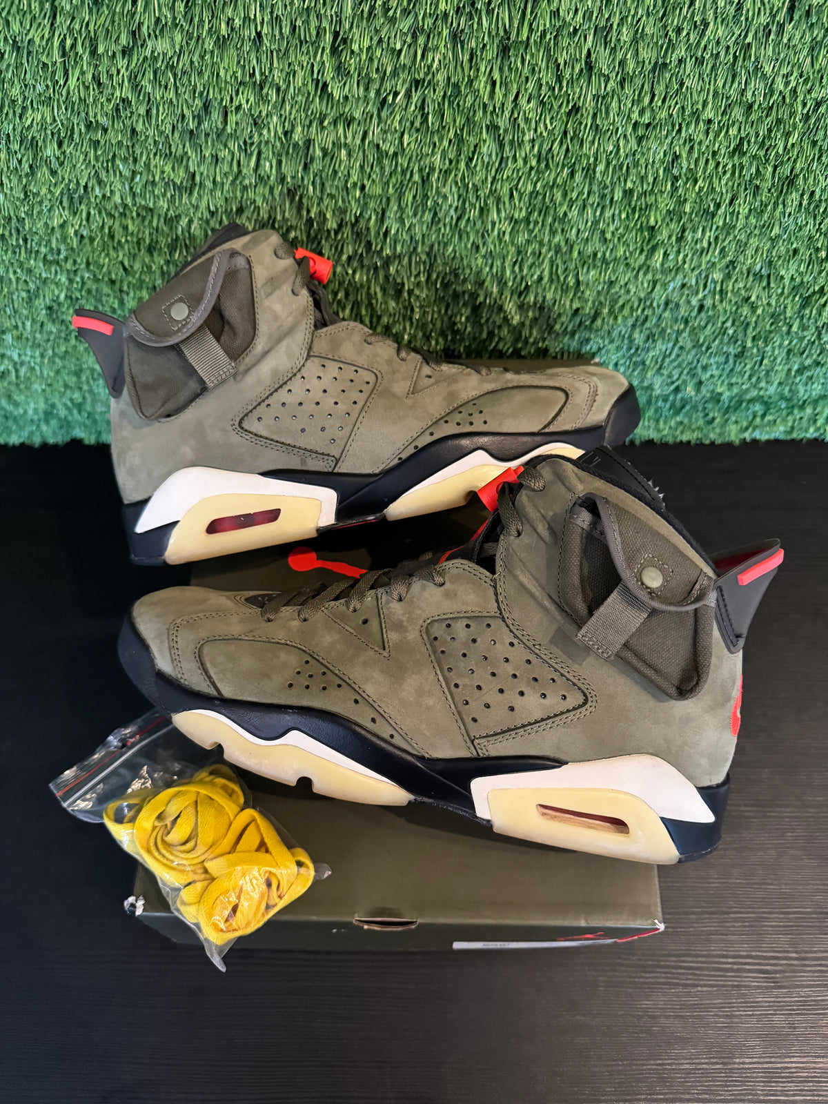 Jordan 6 Retro Travis Scott Olive