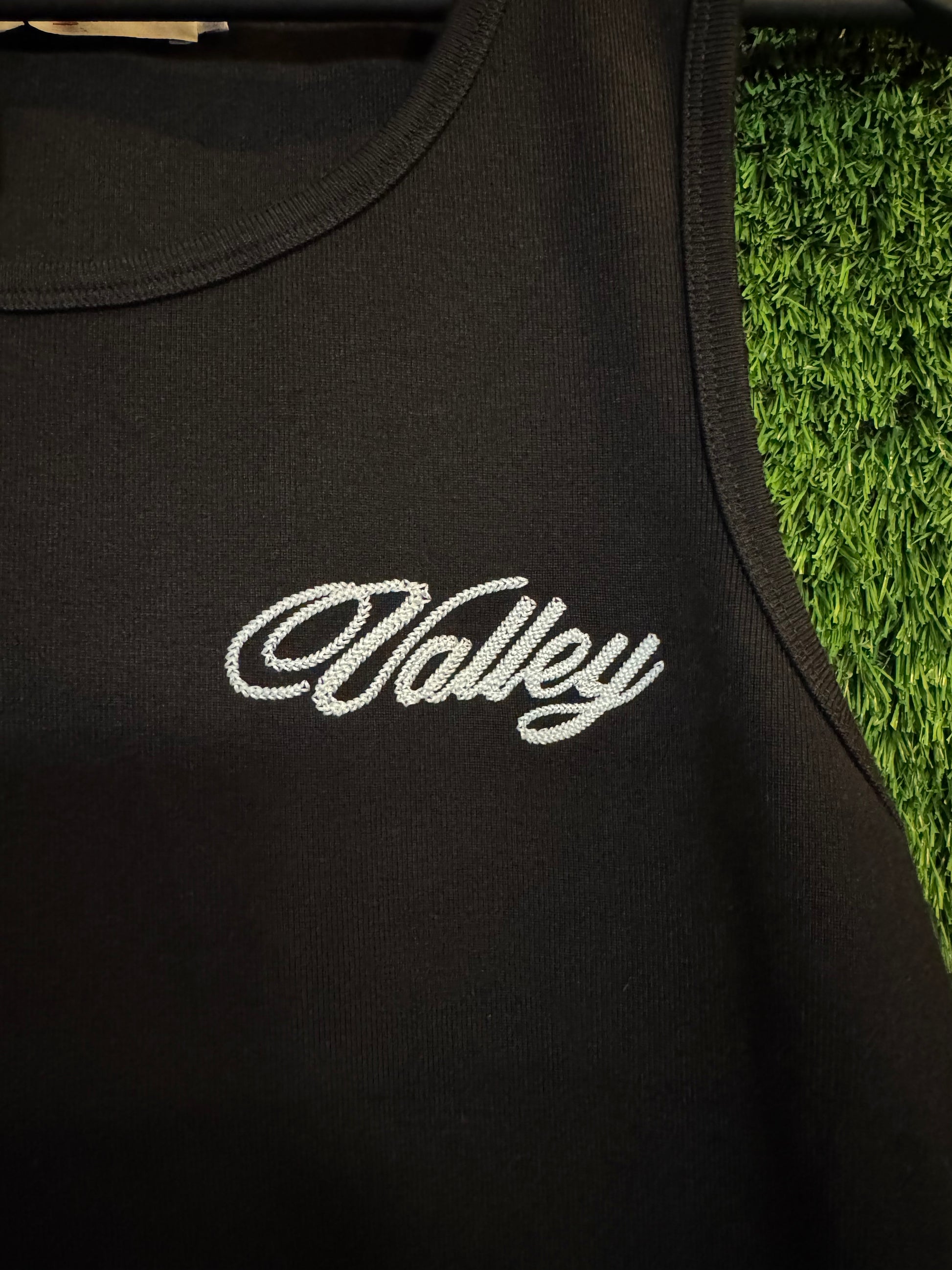 Vale Embroidered Logo Cut Off