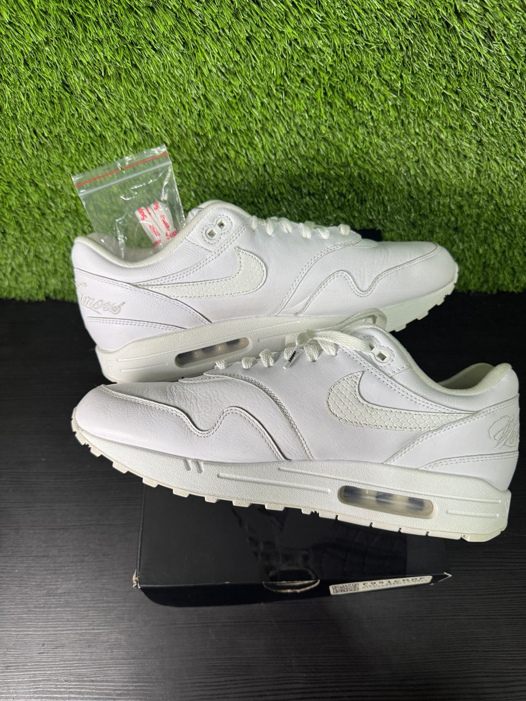 Nike Air Max 1 '87 SP Supreme Triple White