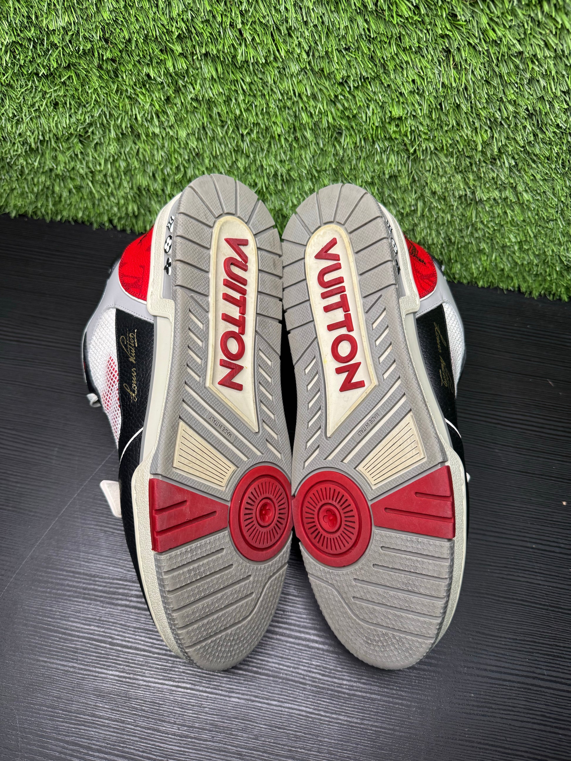 Louis Vuitton Lolv trainer strap on black grey red