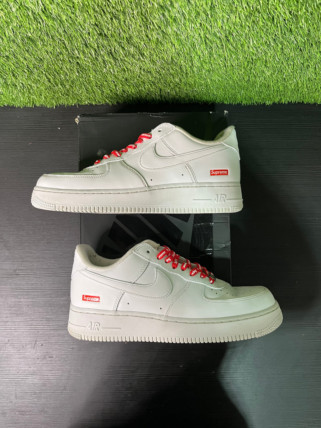 White supreme af1
