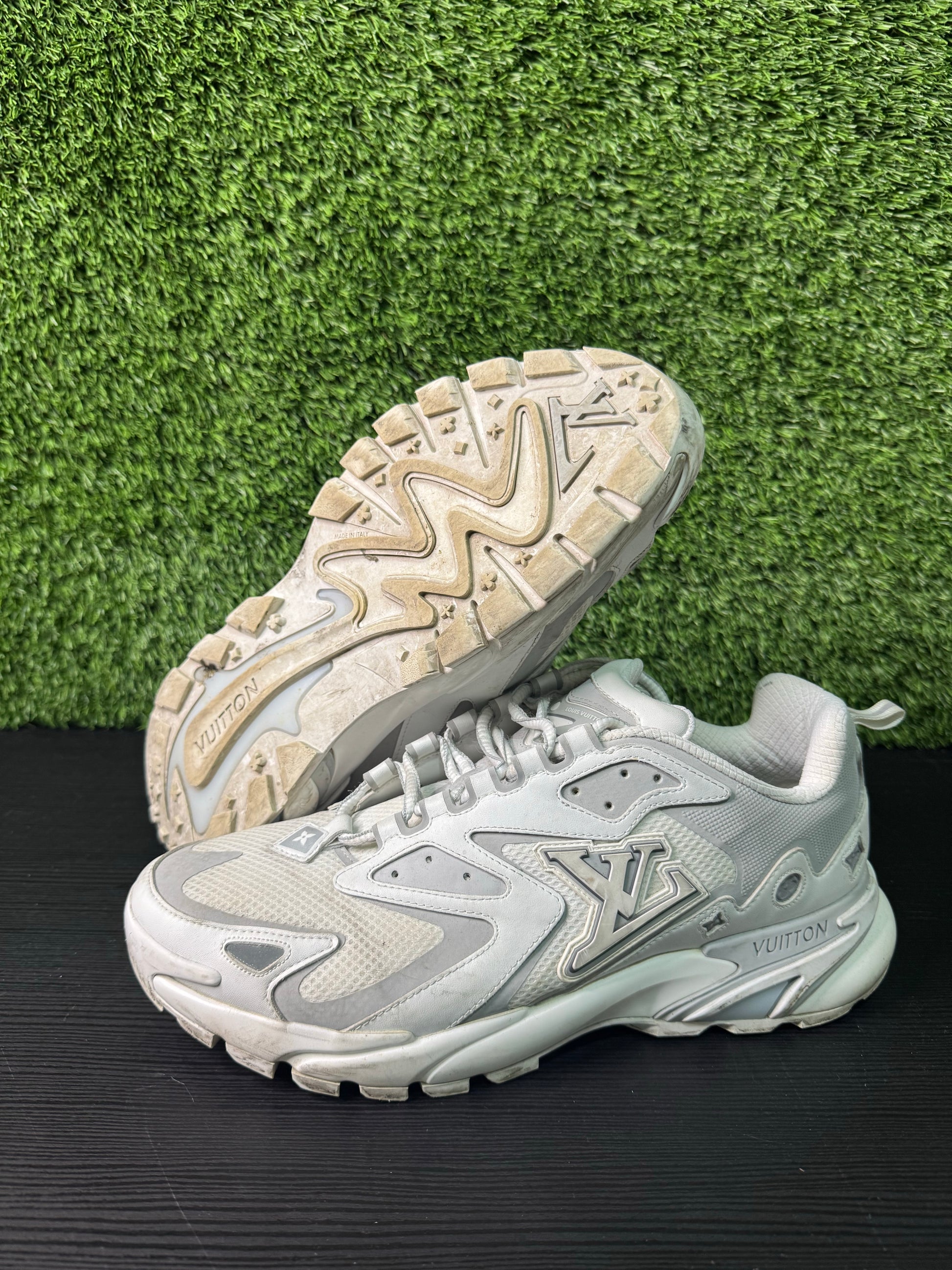 Louis Vuitton white/grey trainer