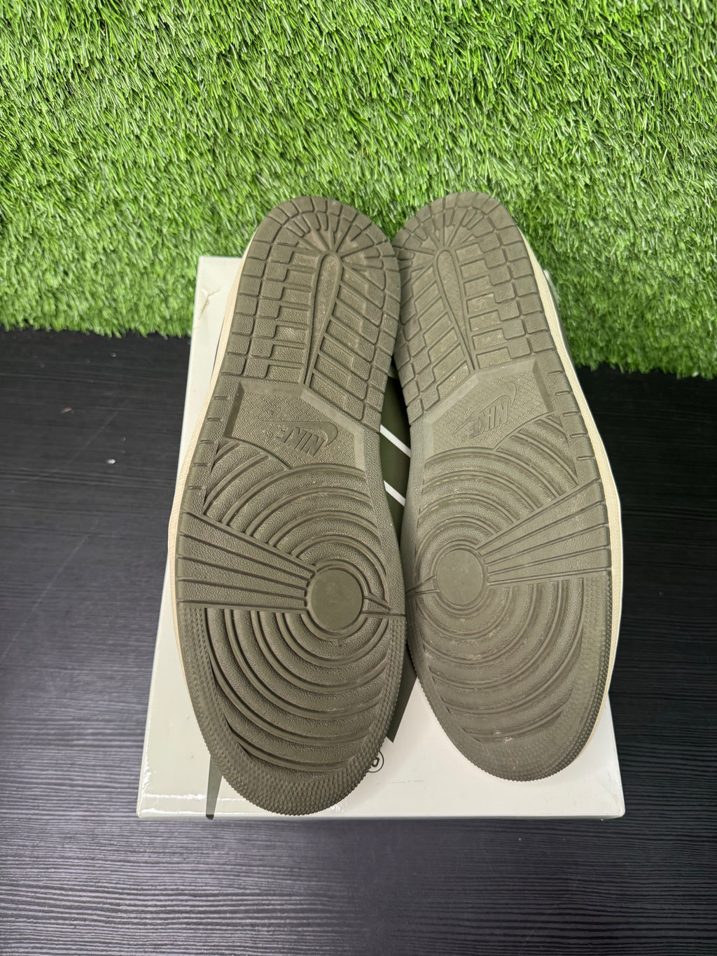 Jordan 1 Retro Low OG SP Travis Scott Olive (Women's)