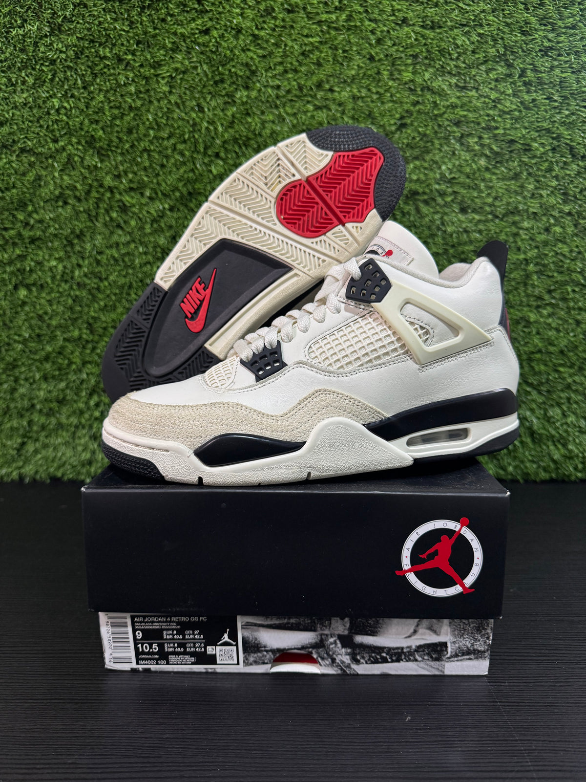 Jordan 4 Retro Flight Club