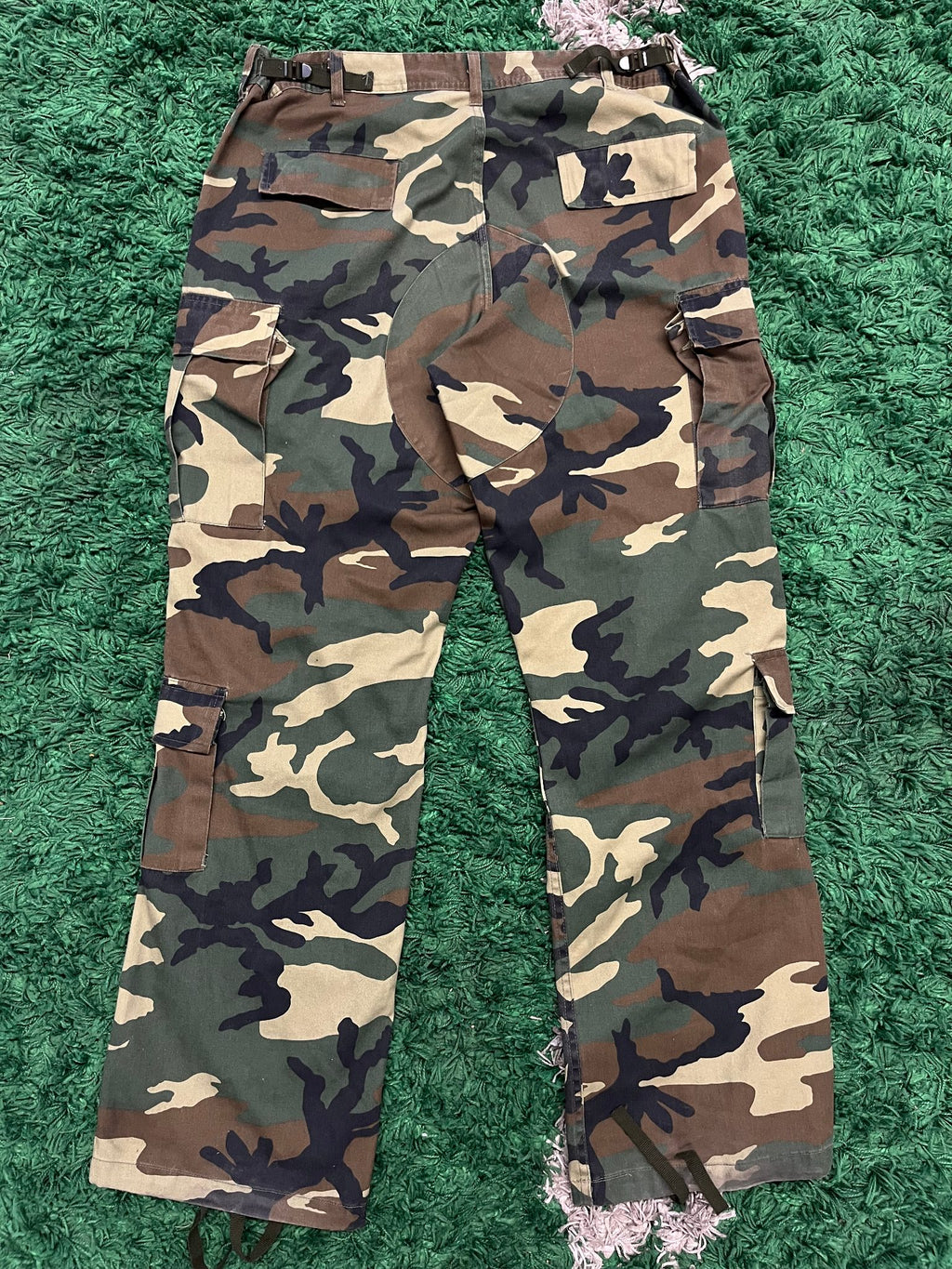 Raspberry Hills Cargo Pants
