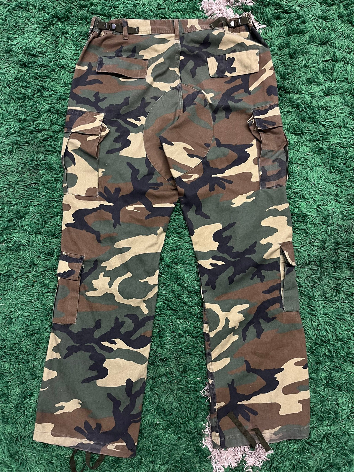 Raspberry Hills Cargo Pants