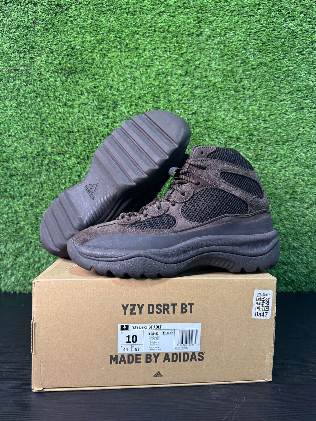 Yeezy desert boot oil