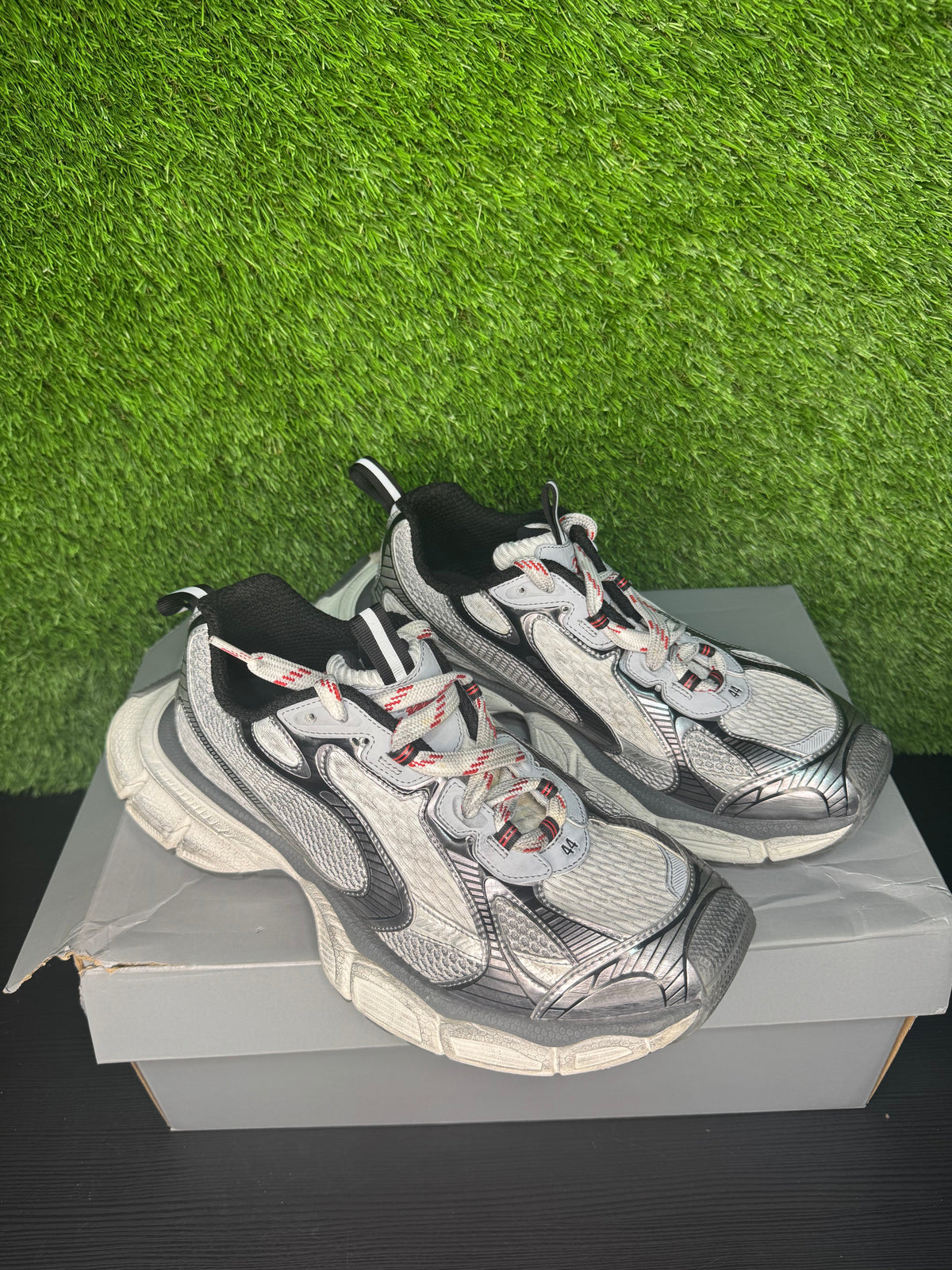 Balenciaga 3XL WHITE GREY RED