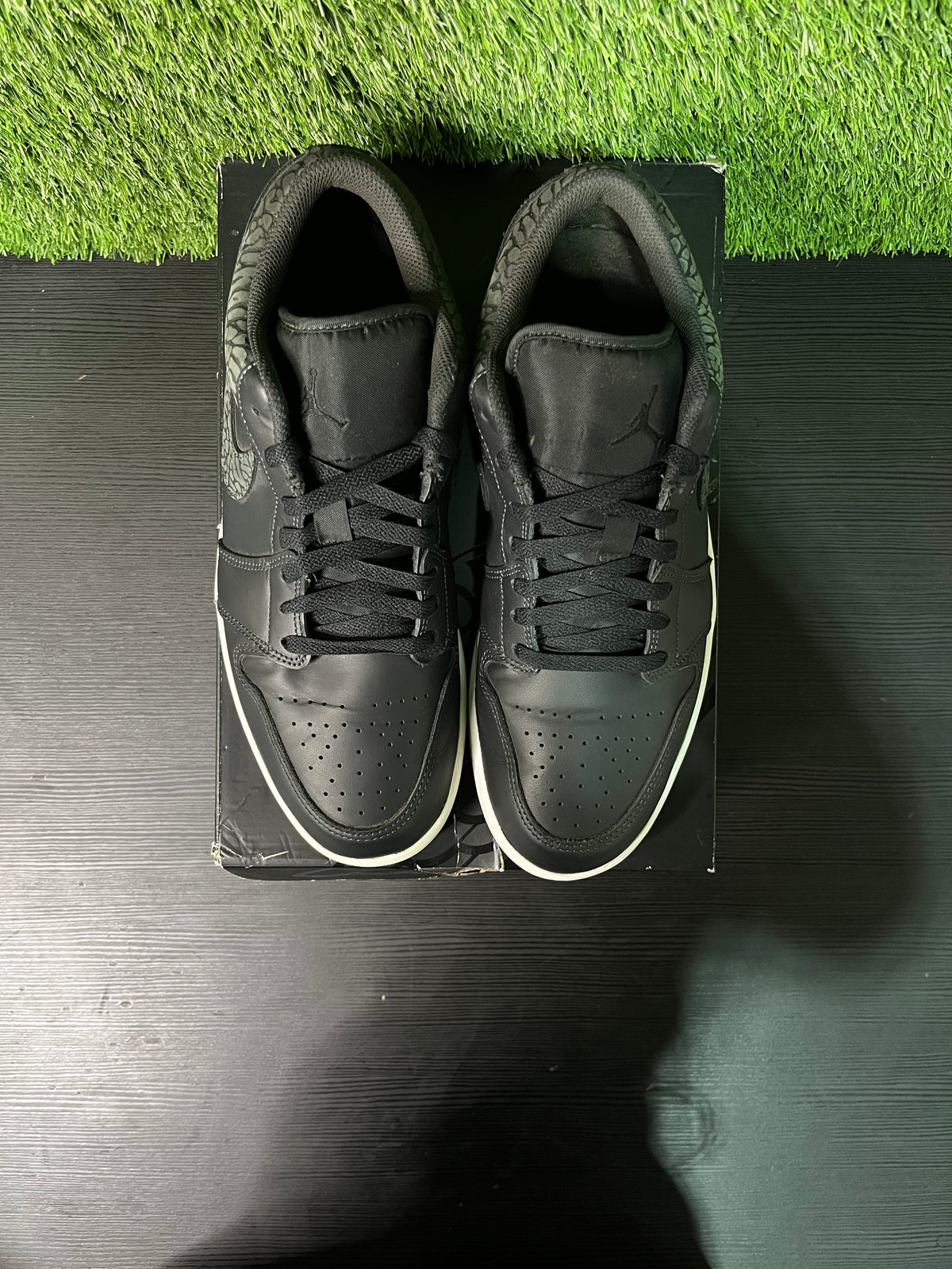 Jordan 1 Low SE Black Elephant