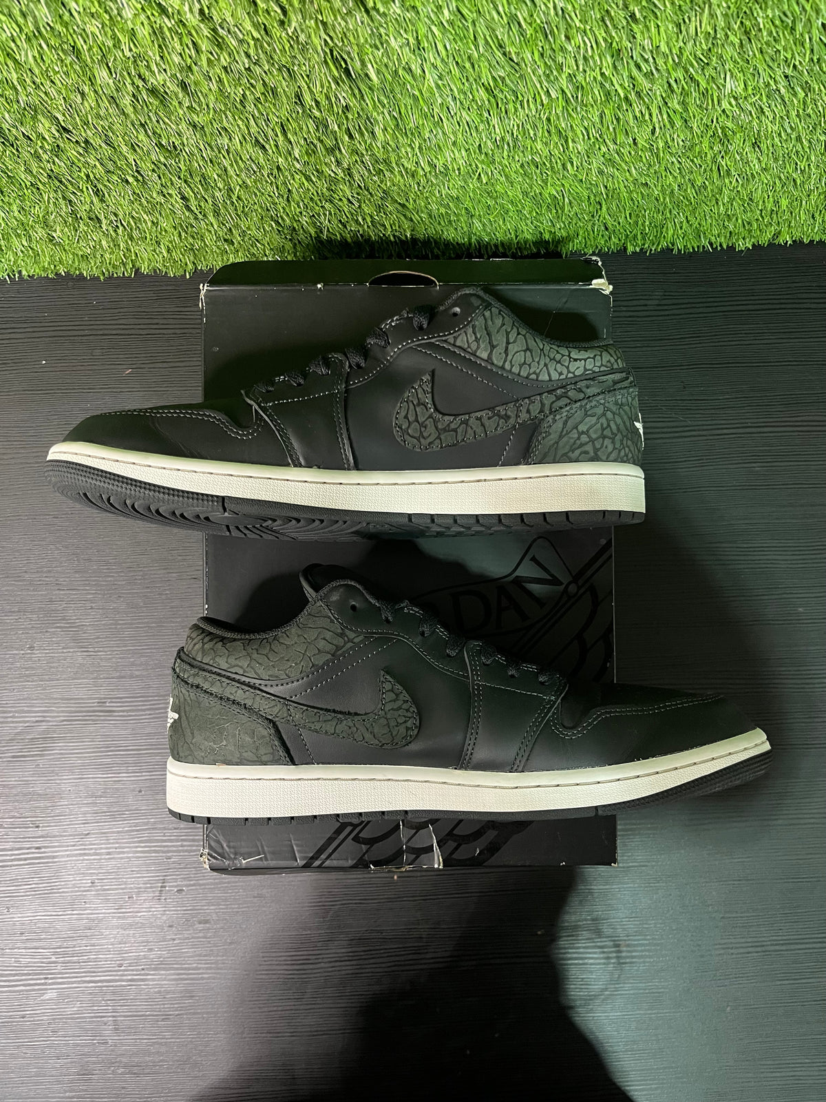 Jordan 1 Low SE Black Elephant
