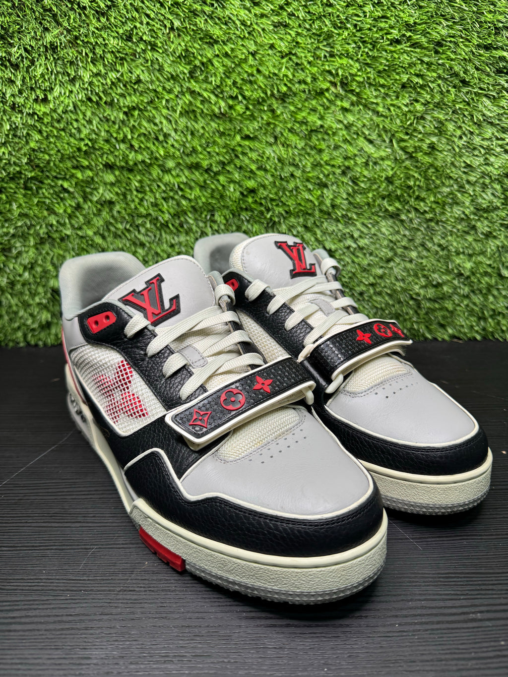 Louis Vuitton Lolv trainer strap on black grey red