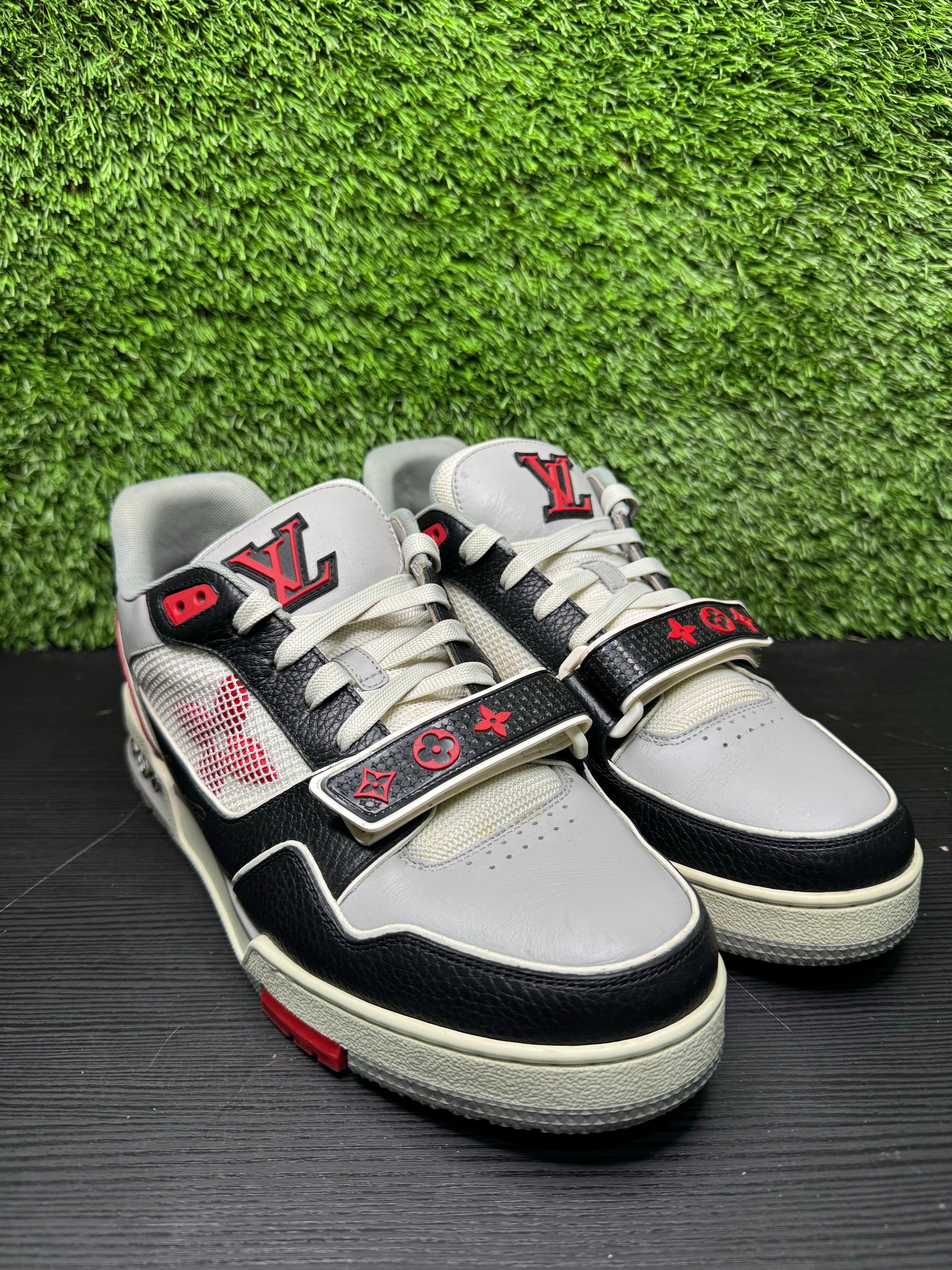Louis Vuitton Lolv trainer strap on black grey red
