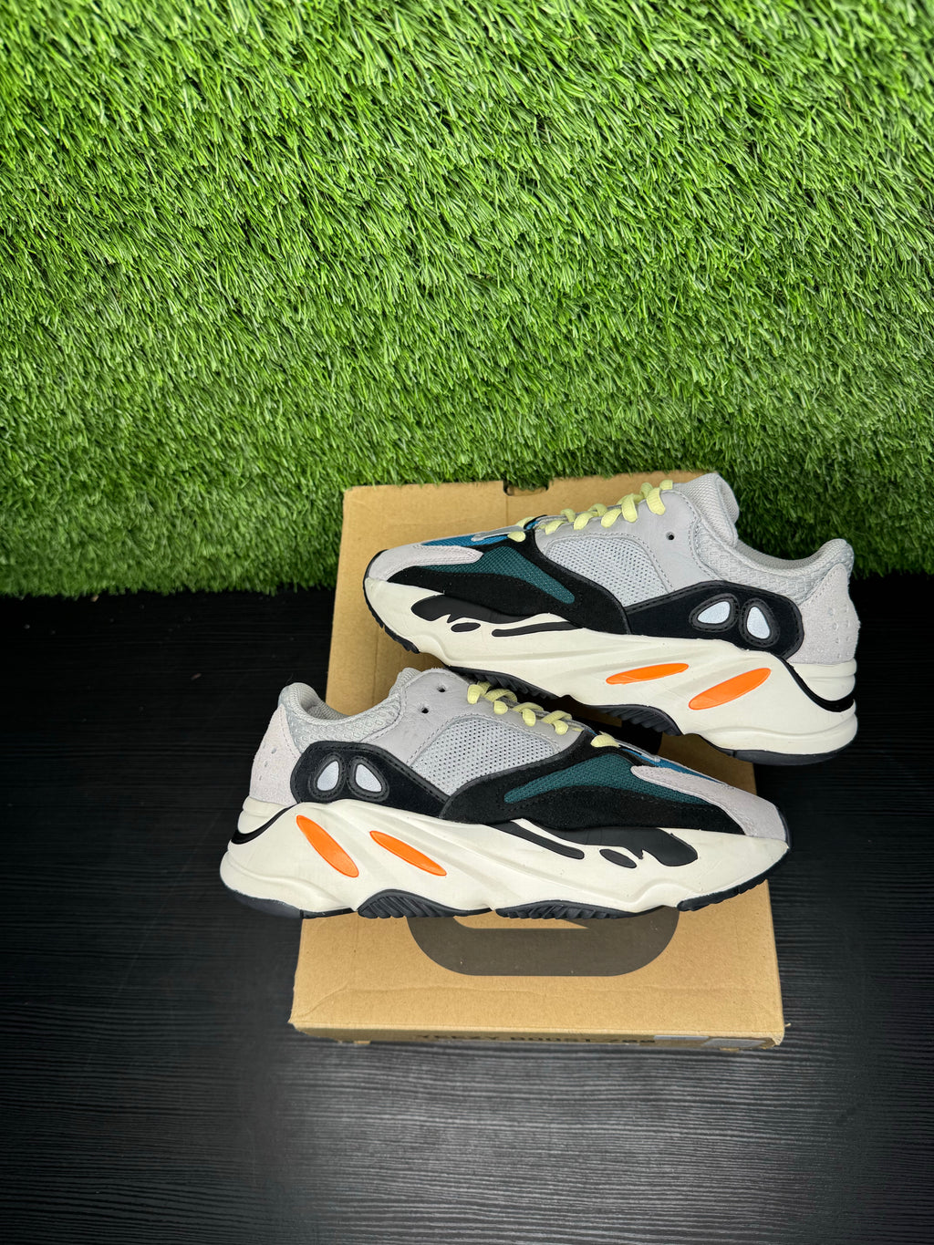 adidas Yeezy Boost 700 Wave Runner (Kids)