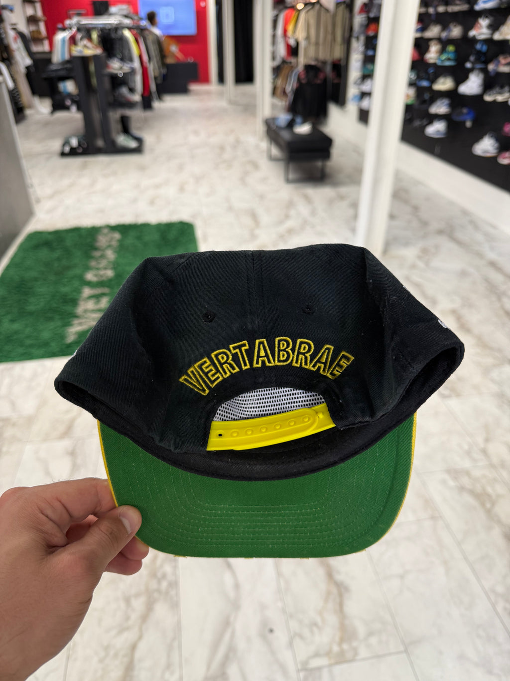 Vertabrae Snapback Black/Yellow