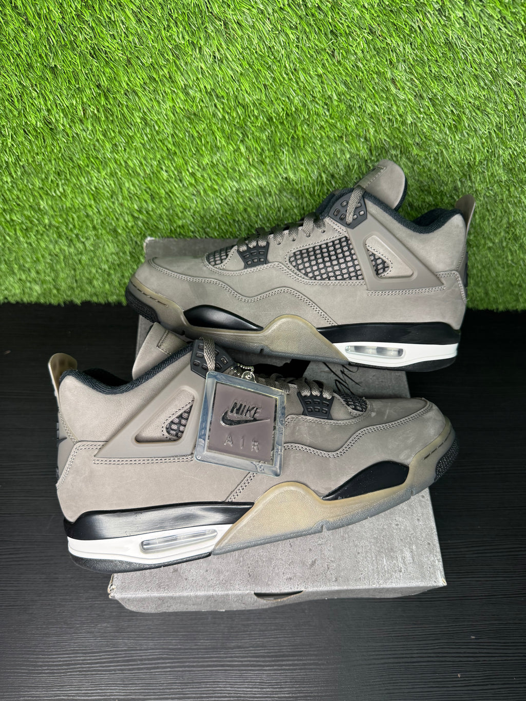 Jordan Retro 4 Cavestone