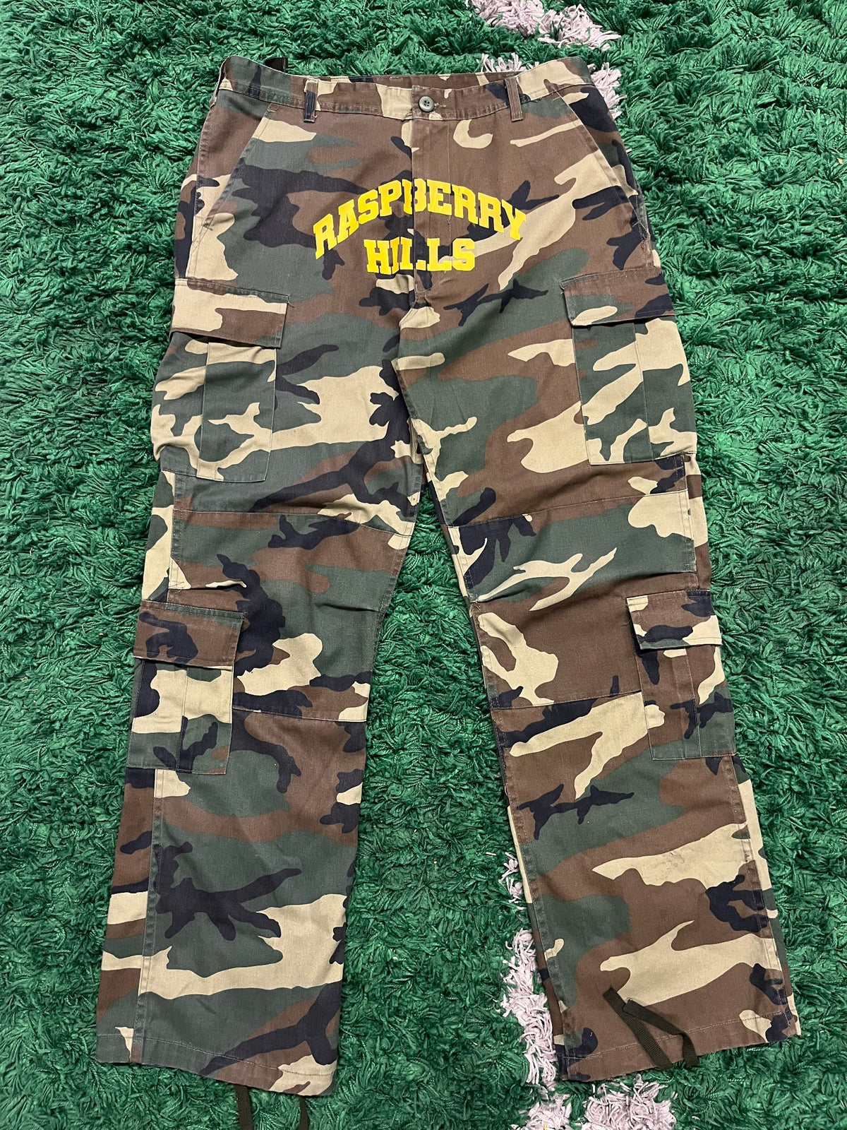 Raspberry Hills Cargo Pants