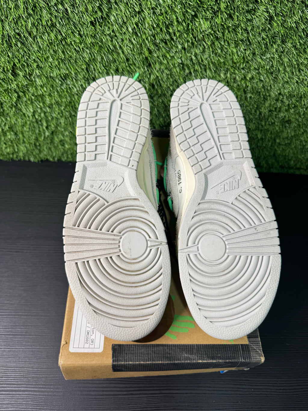 Off-White lot 14
