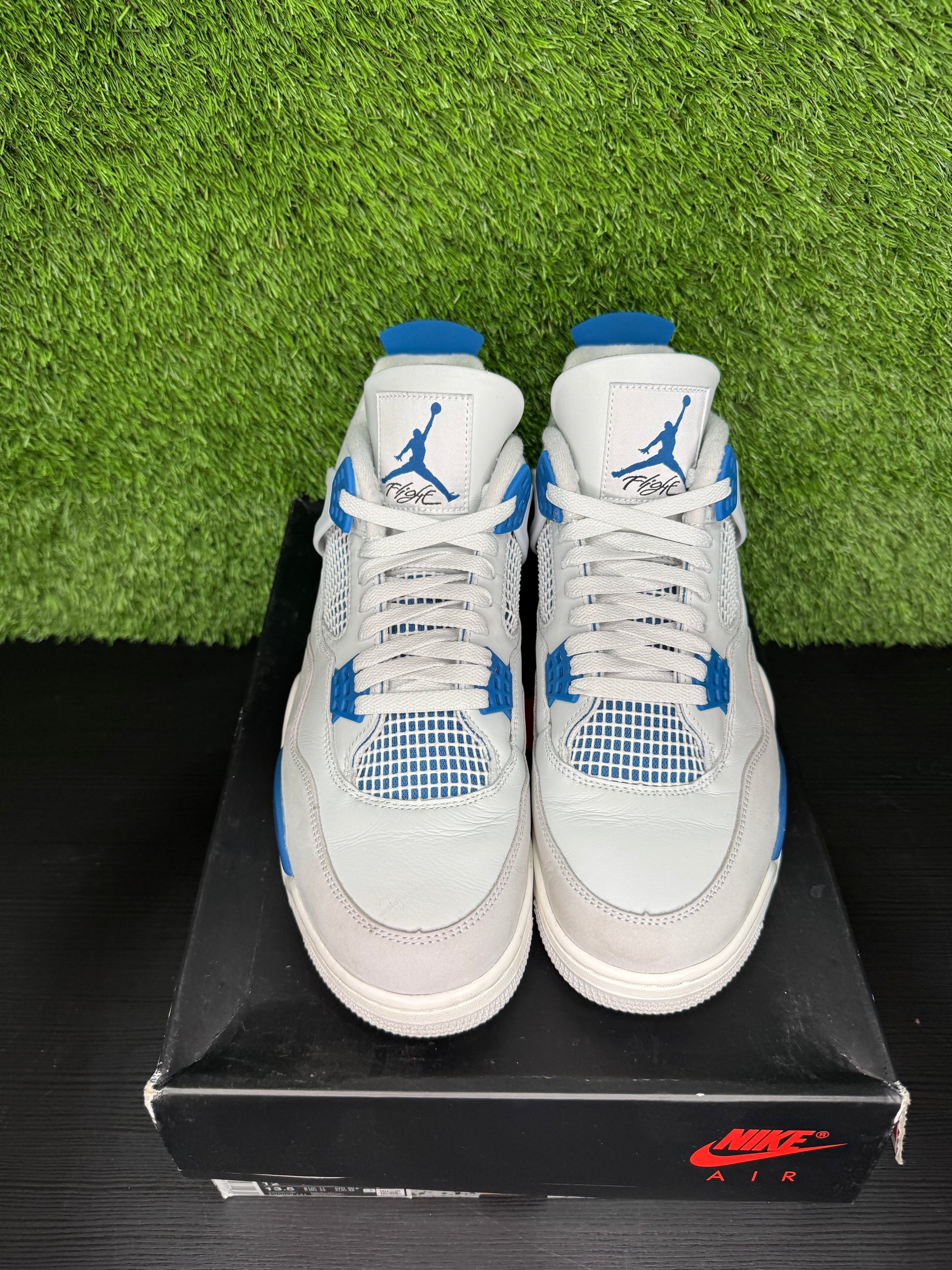 Jordan Retro 4 Military Blue