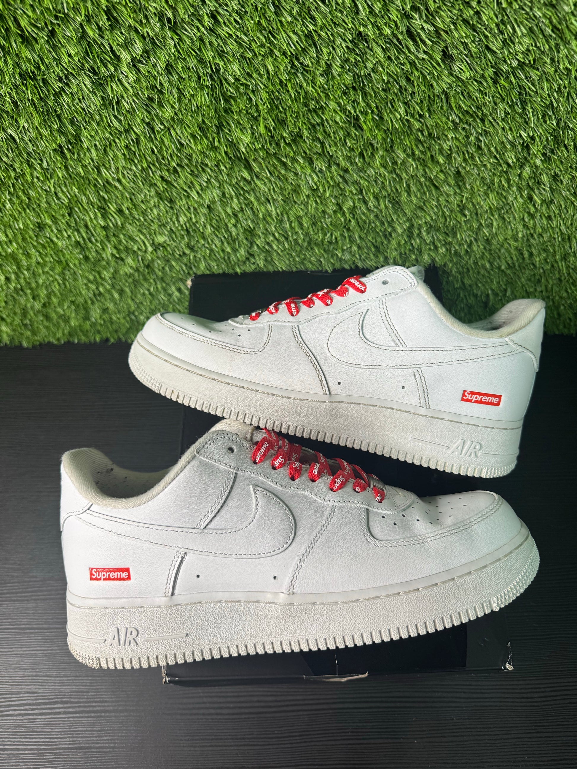 White supreme af1