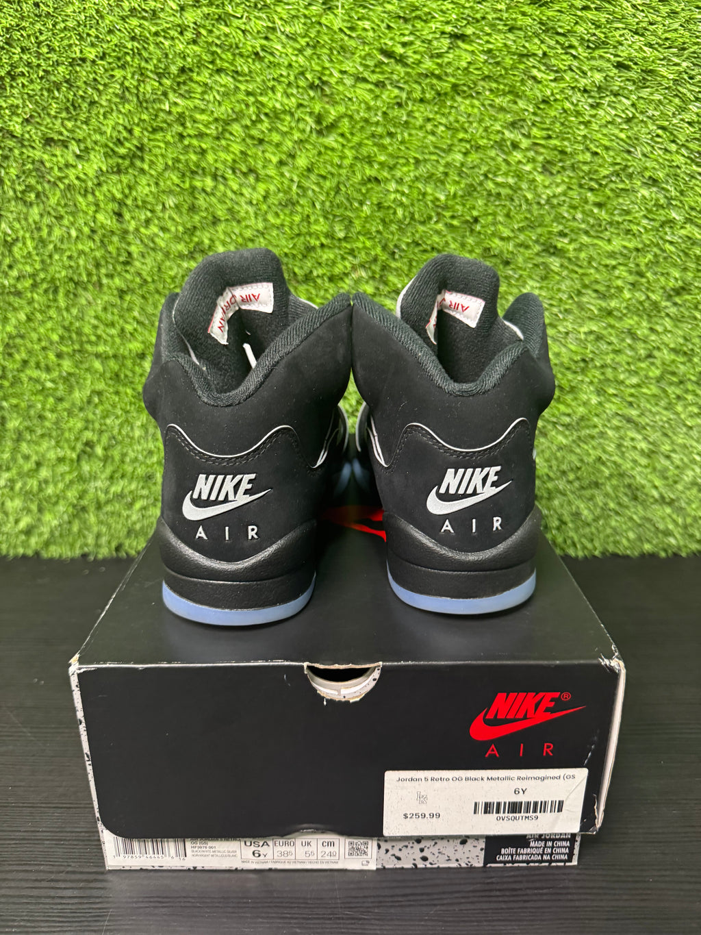 Jordan 5 metallic black