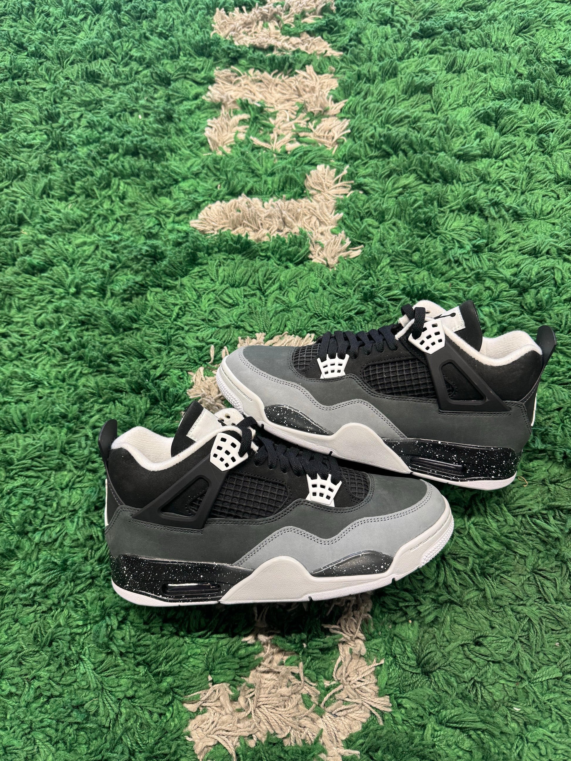Jordan 4 Retro Toro Bravo