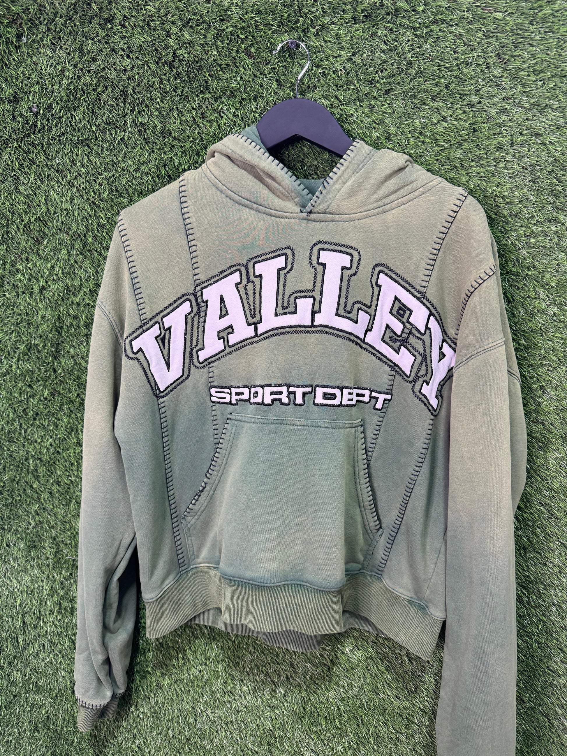 Vale Forever sports department green pullover