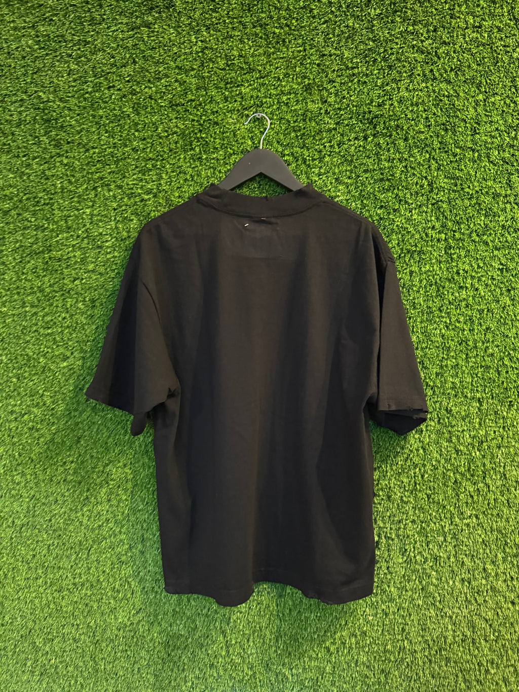 AMIS ET FLUERS "LEGENDS NEVER DIE" TEE