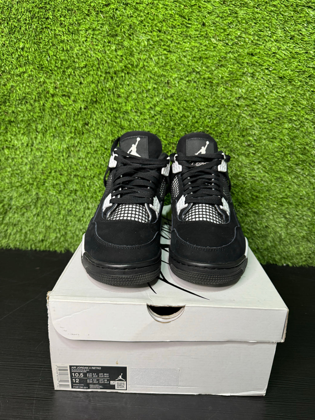 Jordan 4 white thunder