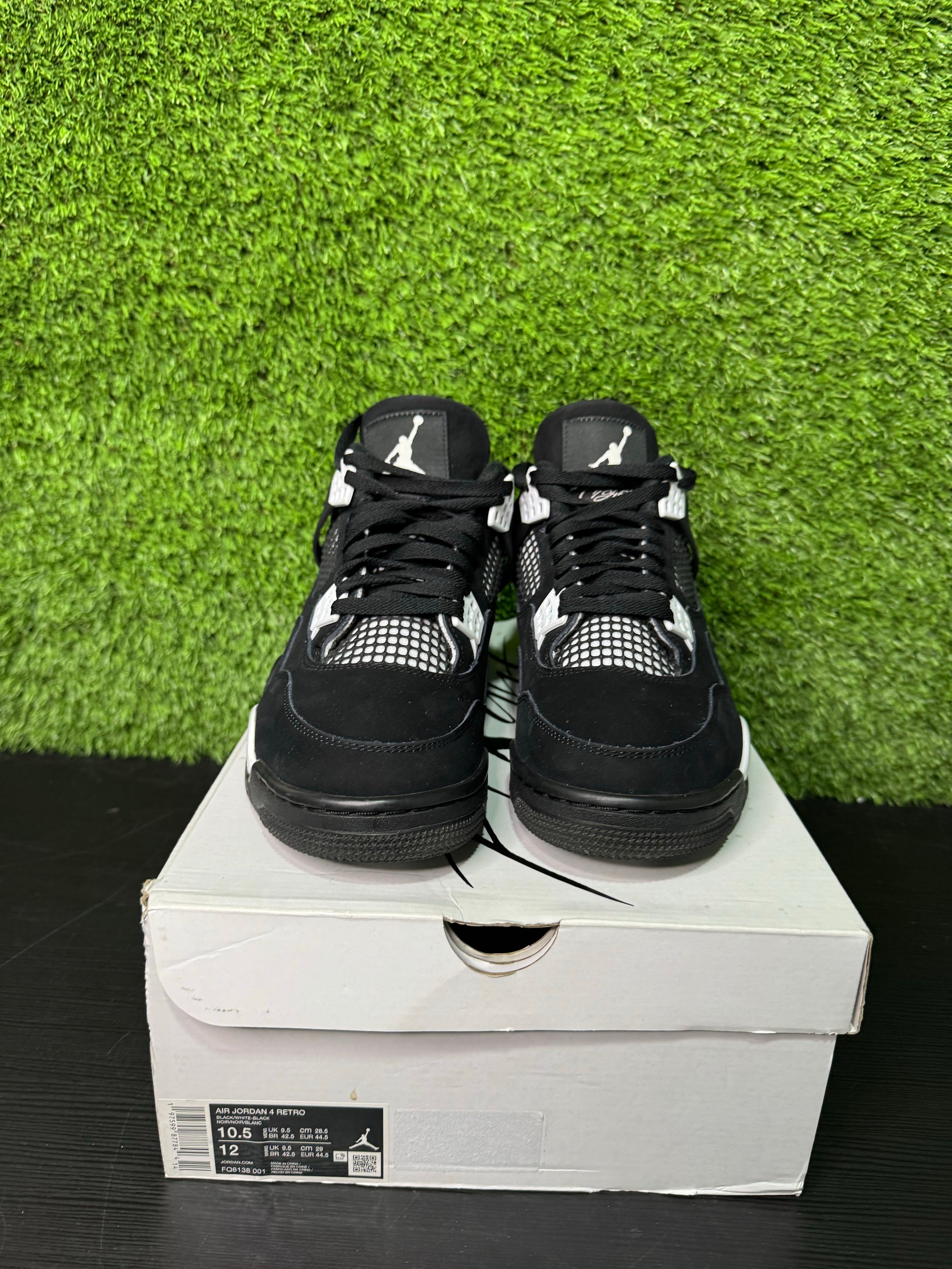 Jordan 4 white thunder