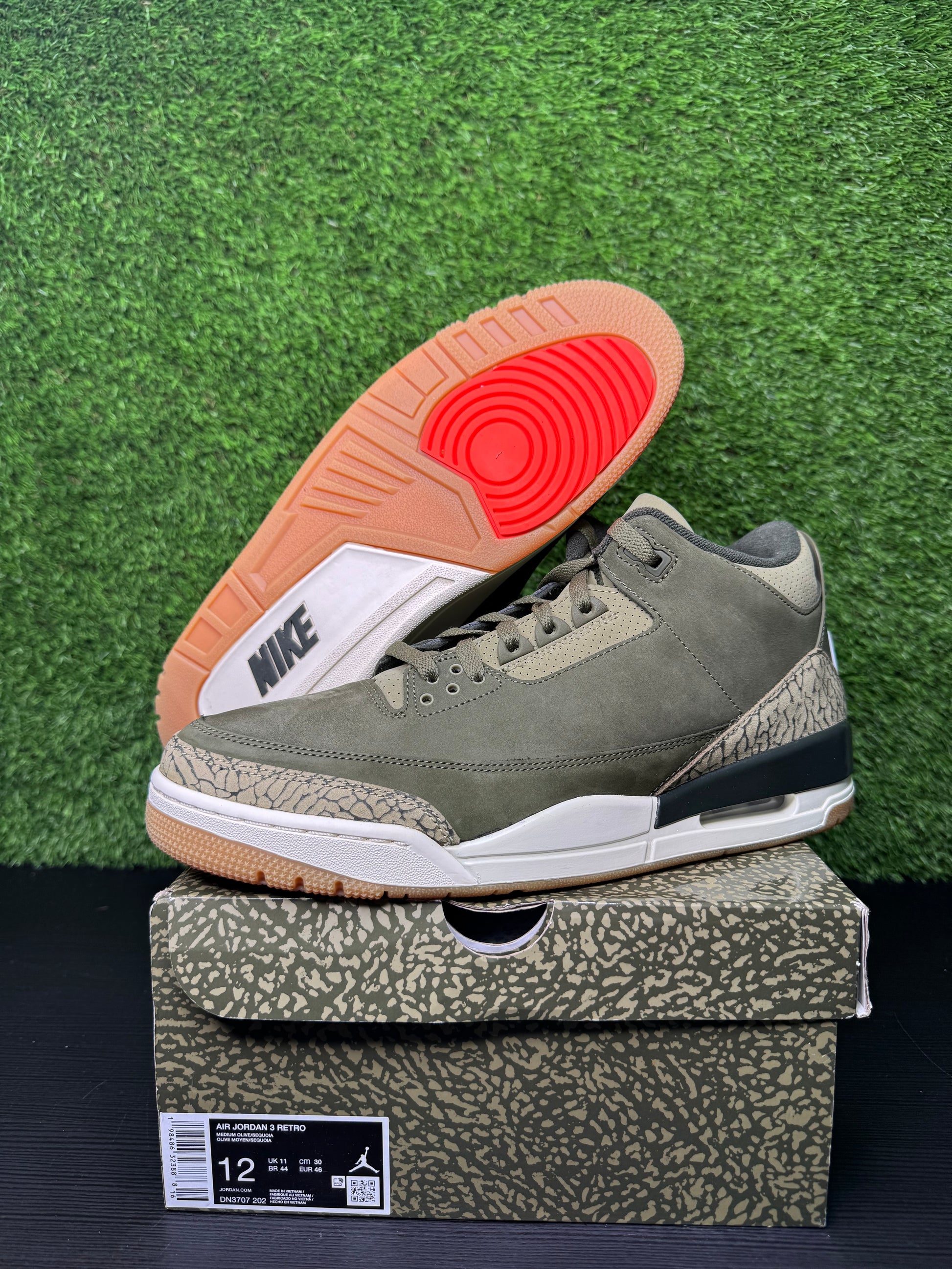 Jordan 3 Family affairs
