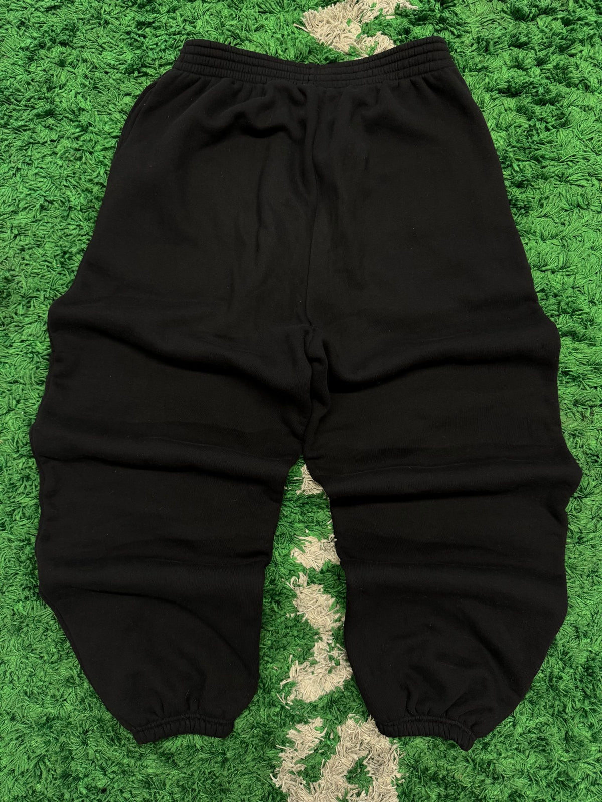 GV Gallery Raspberry Weekday Sweatpants