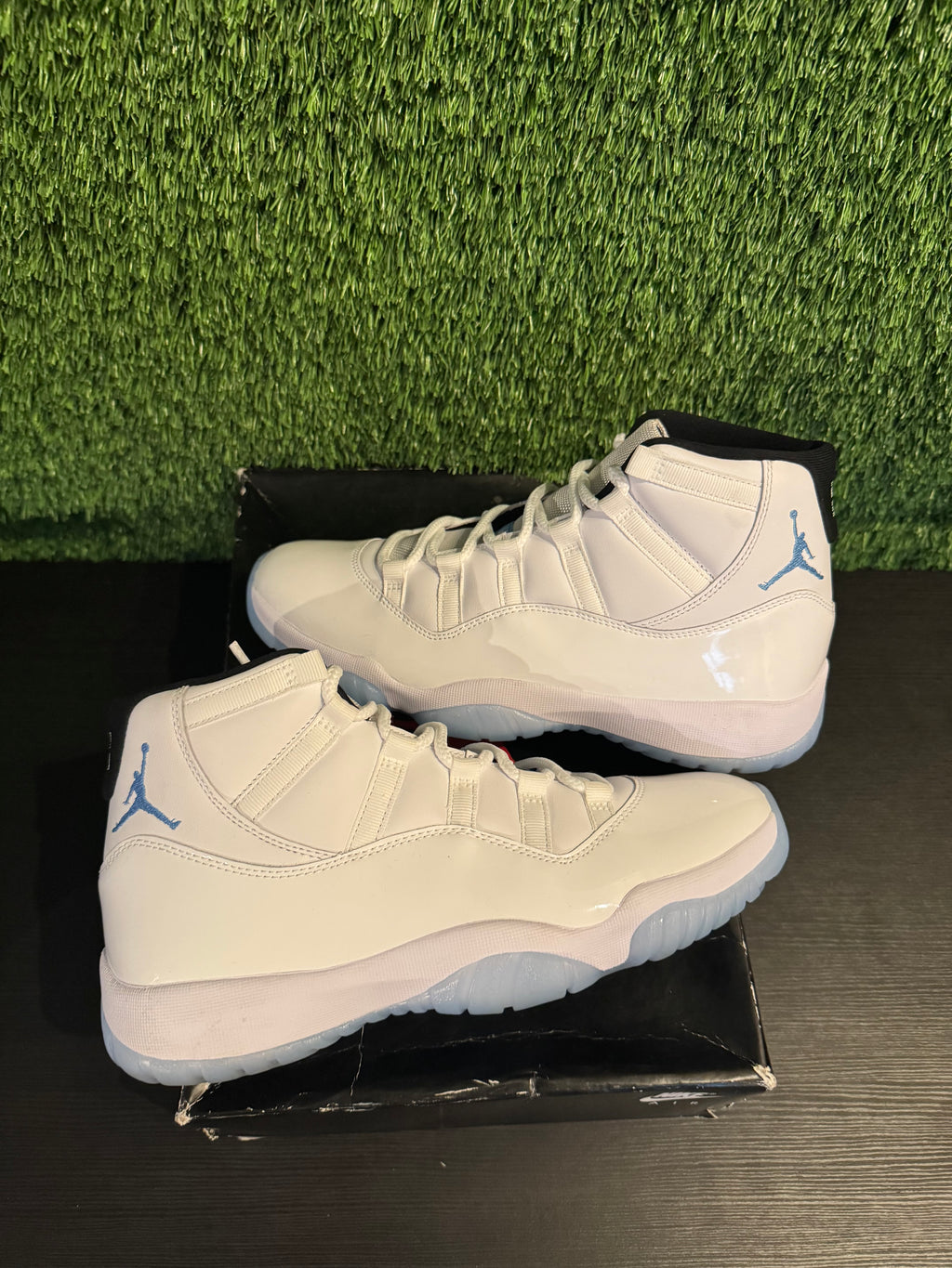 Jordan 11 legend blue