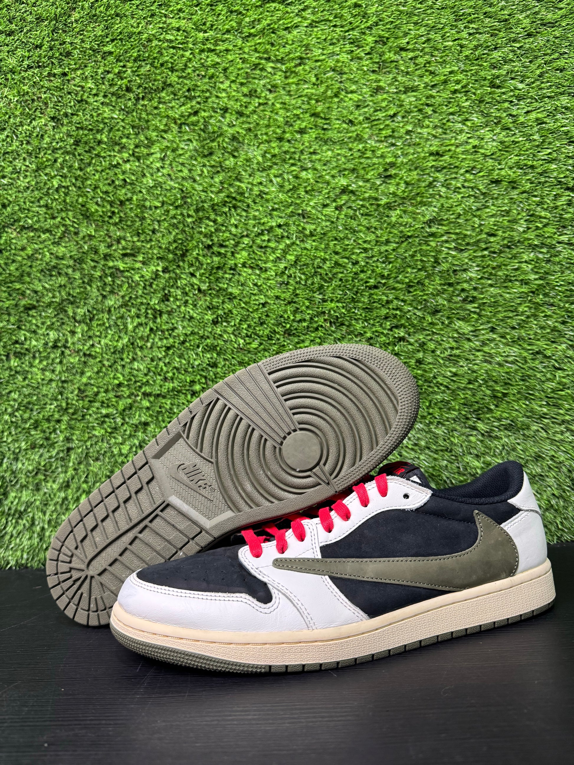 Jordan 1 Travis Scott Olive women’s