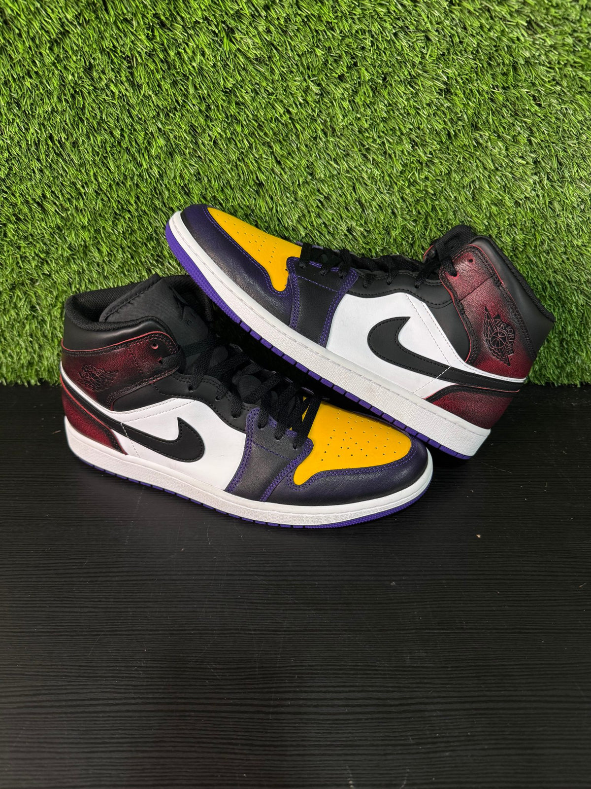Jordan 1 Mid SE LA to Chicago