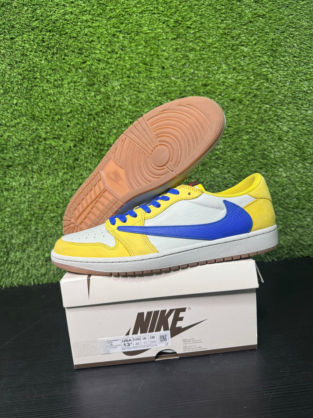 Jordan 1 low Travis Scott canary