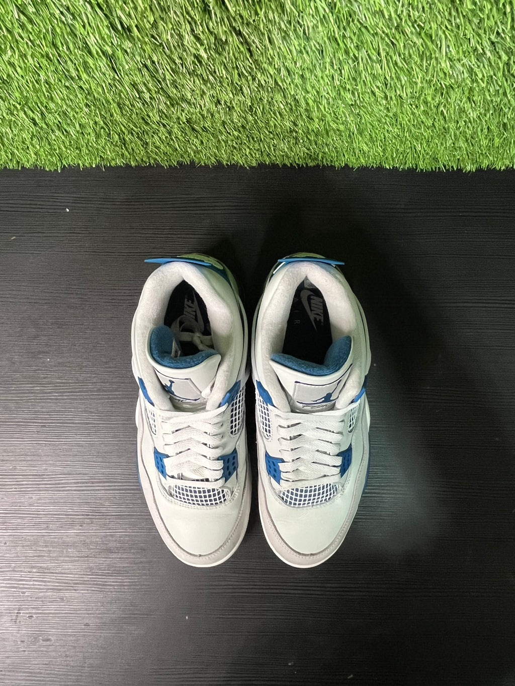 Jordan 4 Retro Military Blue (2024)