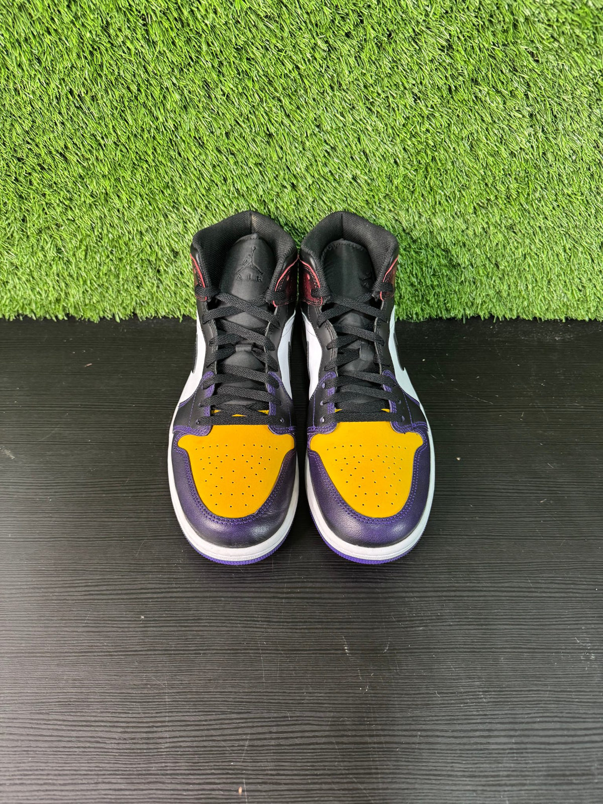 Jordan 1 Mid SE LA to Chicago