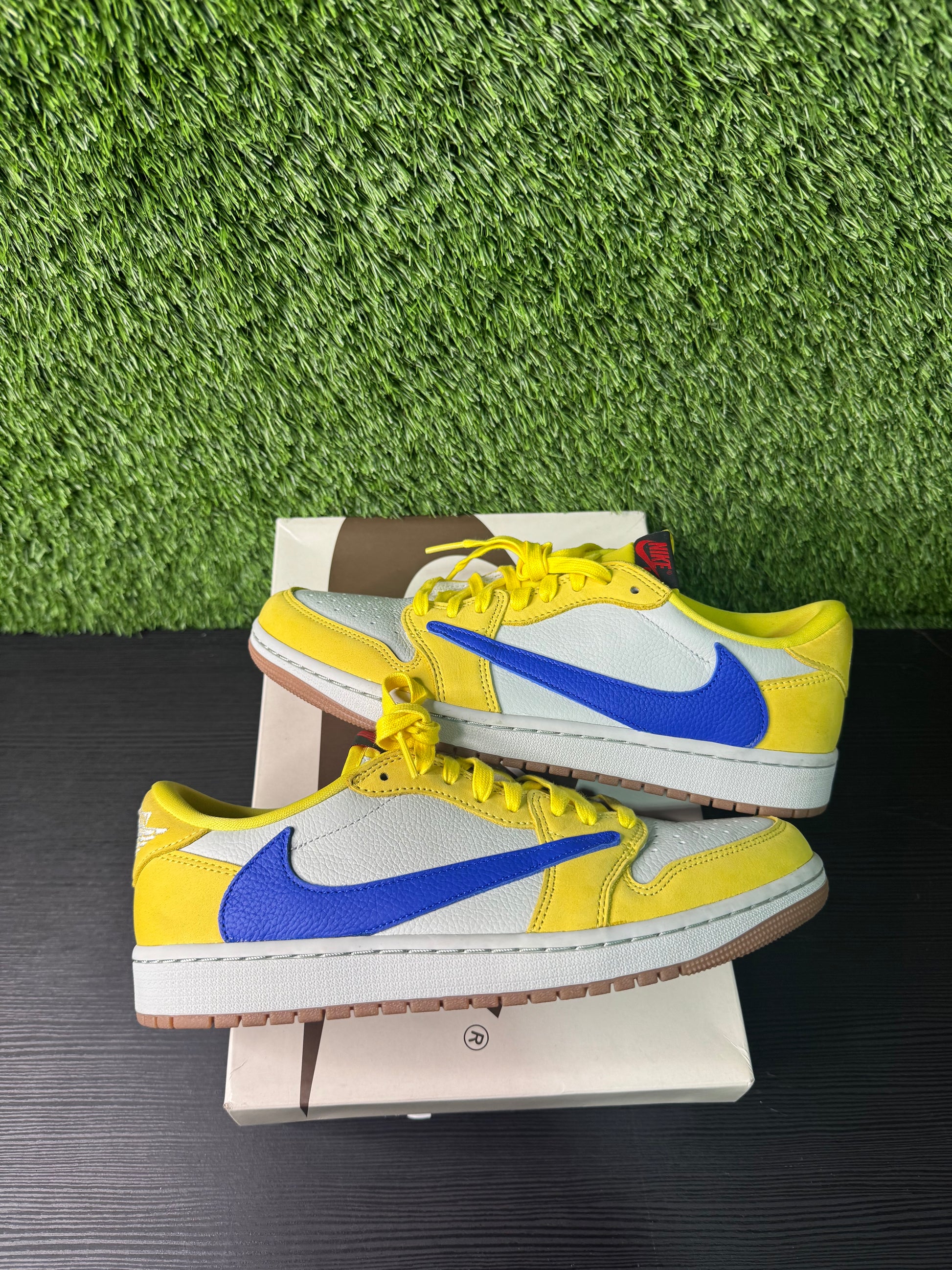 Travis Scott Jordan 1 Low Canary