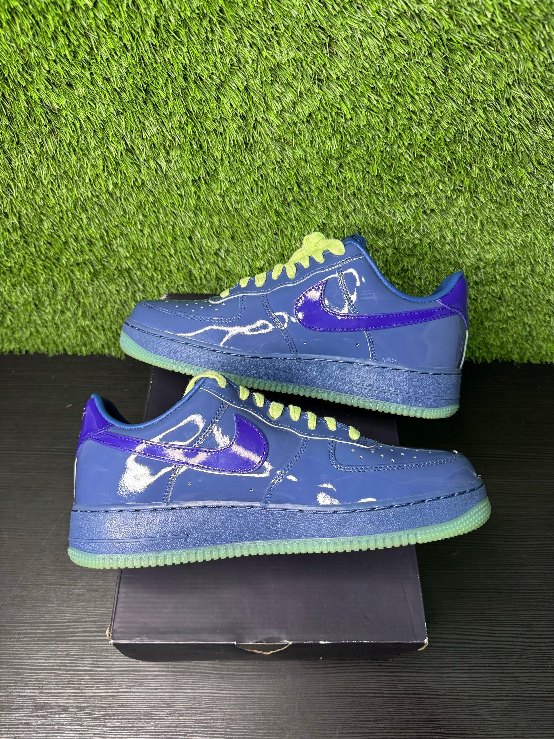 Nike Air Force 1 Low Patent Leather Mystic Navy Grape Ice