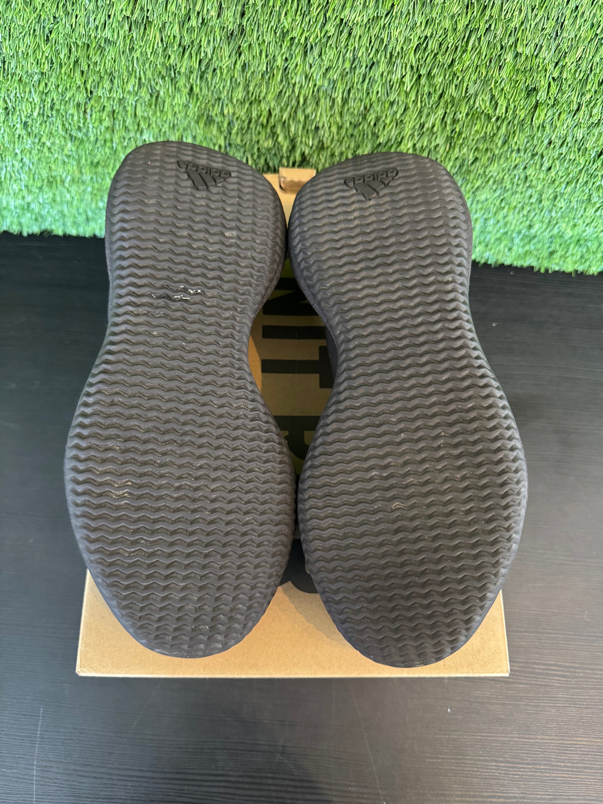 adidas Yeezy Knit RNR Fade Onyx