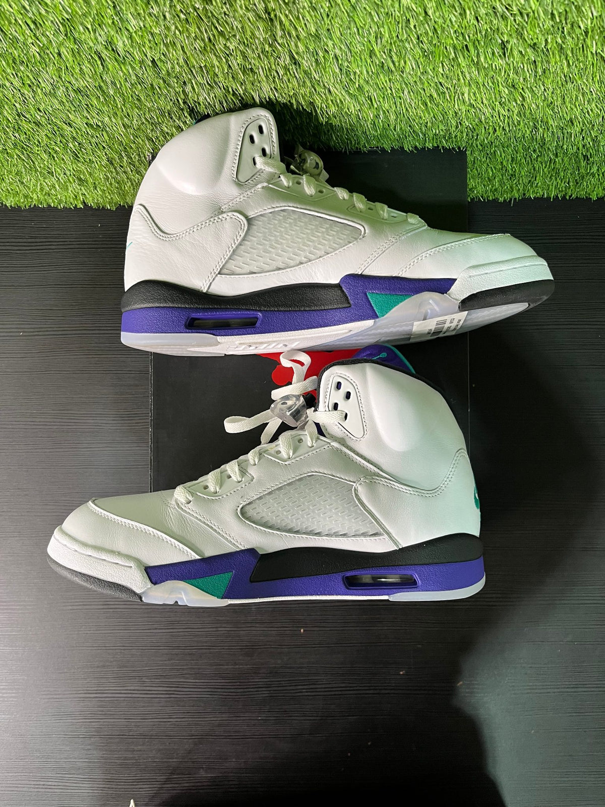 Jordan 5 Retro Grape (2025)